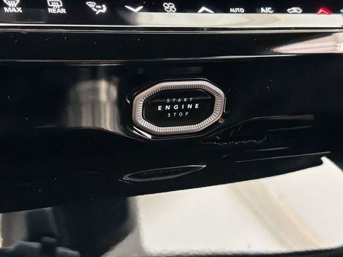 Used 2026 Jeep Grand Cherokee L Limited image 17