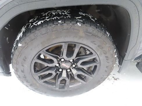 Used 2024 GMC Sierra 1500 Elevation w/ Preferred Package image 16