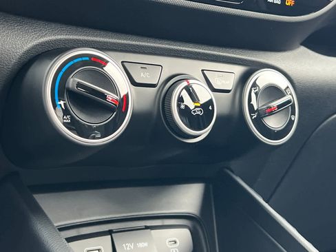 New 2026 Hyundai Venue SE image 20