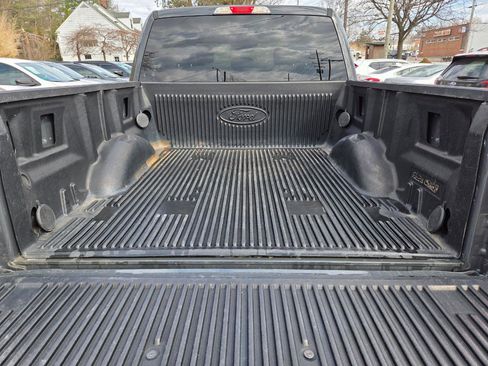 Used 2017 Ford F150 XLT image 11