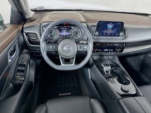 Used 2023 Nissan Rogue SV w/ SV Premium Package image 24