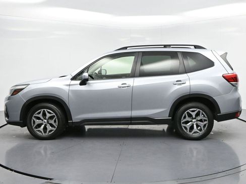 Used 2020 Subaru Forester Premium AWD/4WD image 4