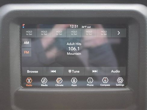 Used 2023 Jeep Gladiator Sport image 29