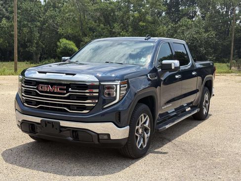 Used 2023 GMC Sierra 1500 SLT w/ SLT Premium Package AWD/4WD image 7
