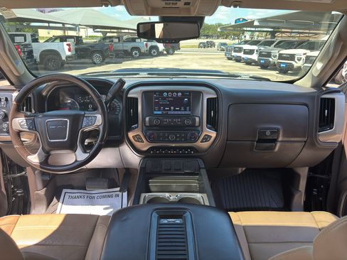 Used 2018 GMC Sierra 2500 Denali w/ Duramax Plus Package AWD/4WD image 22