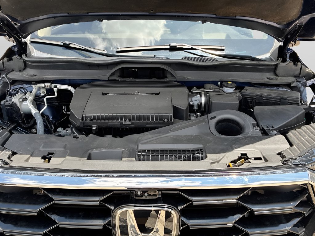 Used 2025 Honda Pilot Elite image 33