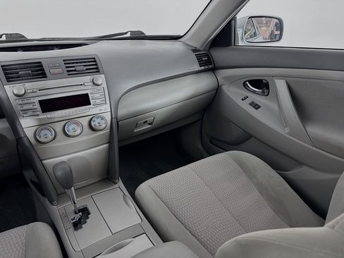 Used 2011 Toyota Camry LE w/ LE Extra-Value Pkg image 21