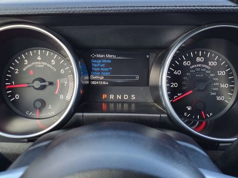 Used 2023 Ford Mustang Premium image 5