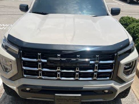 Used 2026 GMC Canyon AT4 AWD/4WD image 10