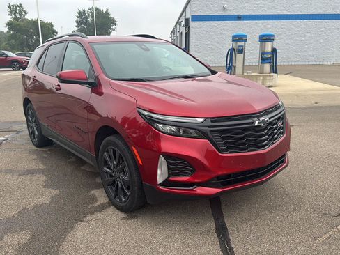 Used 2024 Chevrolet Equinox RS AWD/4WD image 7