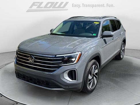 New 2026 Volkswagen Atlas SE image 3