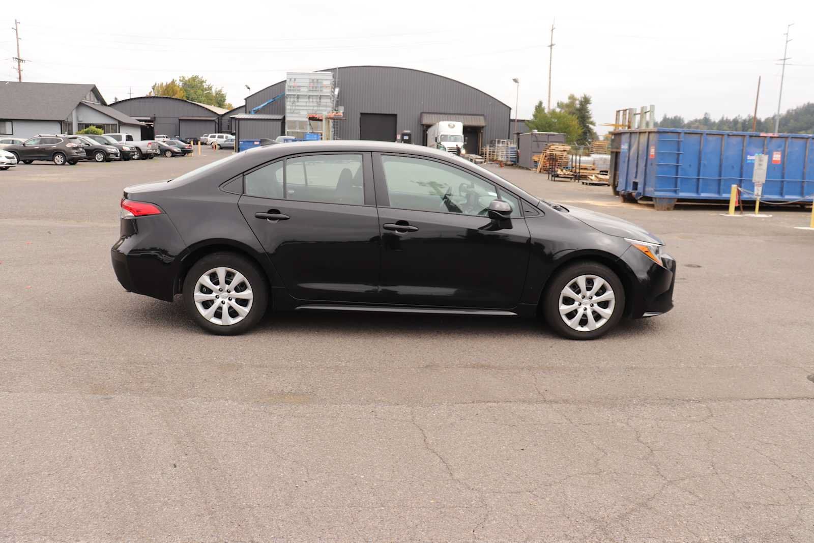 Used 2024 Toyota Corolla LE FWD image 4