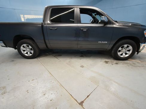 Used 2024 RAM 1500 Laramie AWD/4WD image 37