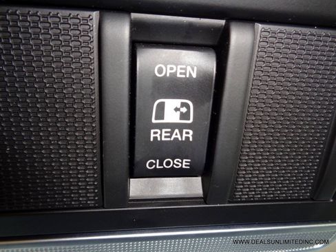 Used 2020 RAM 1500 Big Horn AWD/4WD image 18