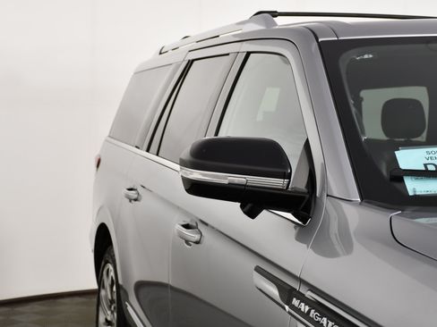 Used 2023 Lincoln Navigator L Reserve AWD/4WD image 14