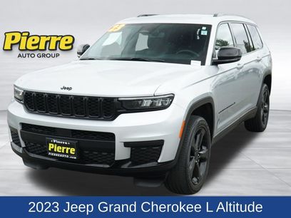 Used 2023 Jeep Grand Cherokee L Laredo