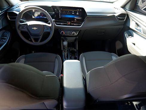 Certified 2026 Chevrolet TrailBlazer LT w/ Driver Confidence Package image 18