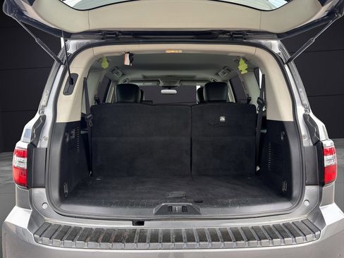 Used 2022 Nissan Armada SL RWD image 22