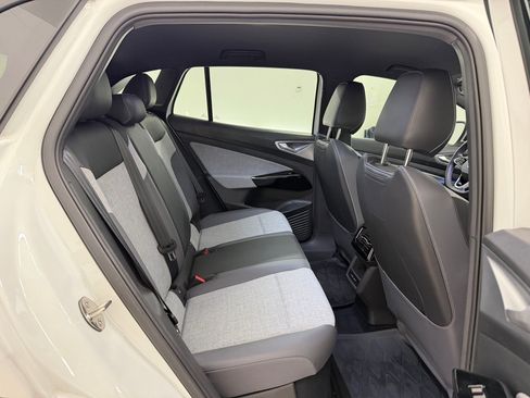 Used 2024 Volkswagen ID.4 2WD image 24