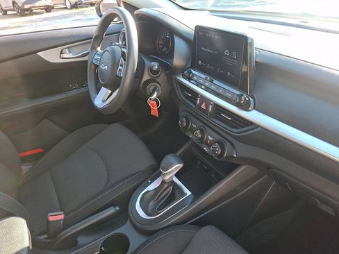 Used 2024 Kia Forte LXS FWD image 14