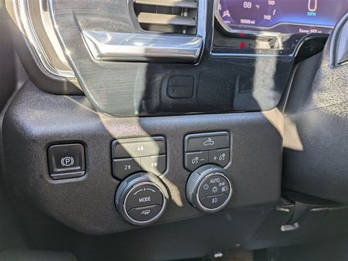 Used 2025 Chevrolet Silverado 2500 LT w/ Convenience Package AWD/4WD image 30