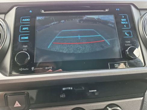 Used 2017 Toyota Tacoma TRD Sport w/ Tow Package (A/T) AWD/4WD image 29