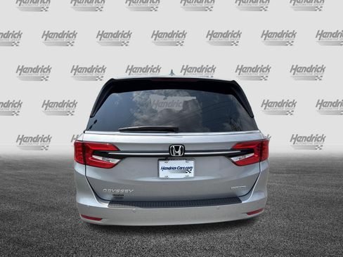 Certified 2024 Honda Odyssey Touring image 9