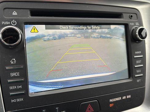 Used 2015 GMC Acadia SLT image 12