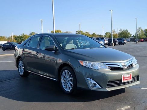Used 2014 Toyota Camry XLE image 5
