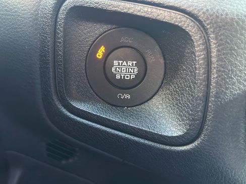 Used 2024 Jeep Wrangler Unlimited w/ Convenience Group image 18