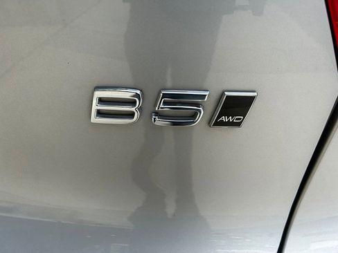 Certified 2025 Volvo XC40 B5 Plus image 14