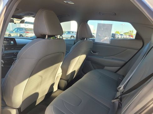 Used 2023 Hyundai Elantra SEL w/ Convenience Package FWD image 15
