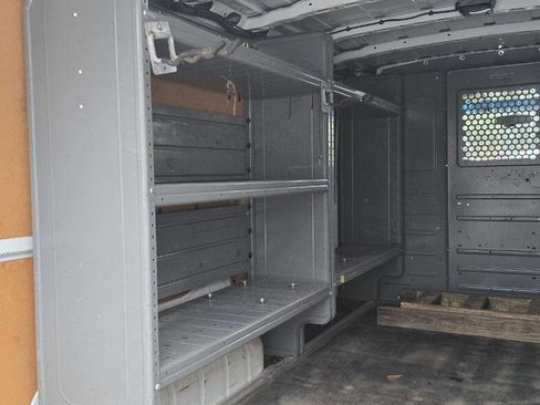 Used 2015 Nissan NV 2500 SV w/ Side & Curtain Airbag Package image 11