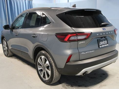 Used 2025 Ford Escape Platinum w/ Premium Technology Package image 33