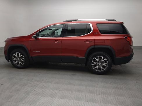 Used 2023 GMC Acadia SLE w/ Driver Convenience Package FWD image 3