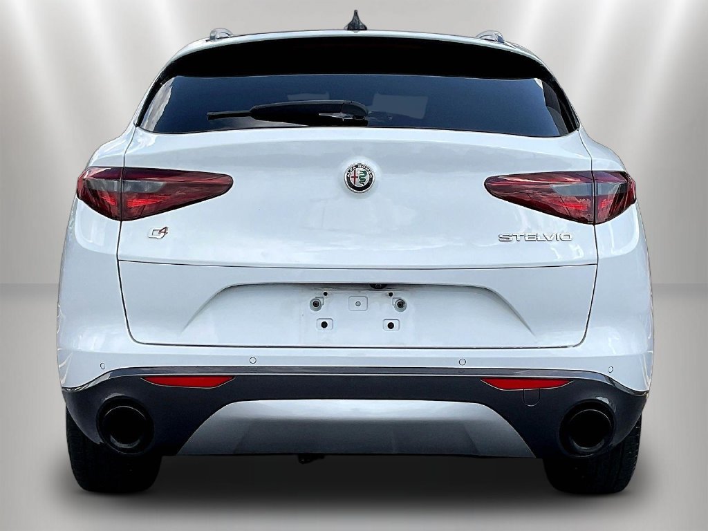 Used 2023 Alfa Romeo Stelvio Ti w/ Active Assist Plus Package AWD/4WD image 5