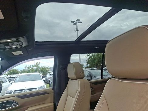 Used 2023 Chevrolet Tahoe Premier image 14