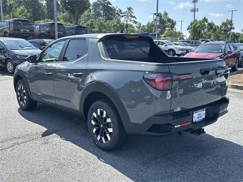 New 2025 Hyundai Santa Cruz SE image 5
