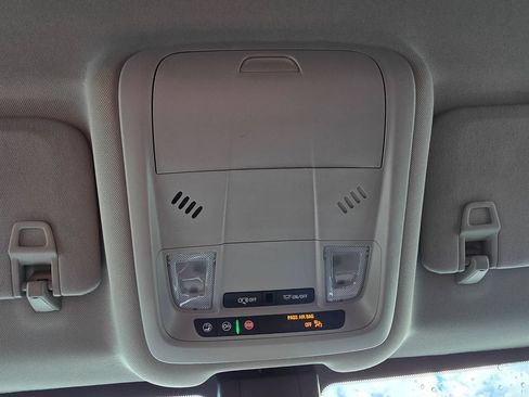 Used 2024 Chevrolet Equinox LT FWD image 25