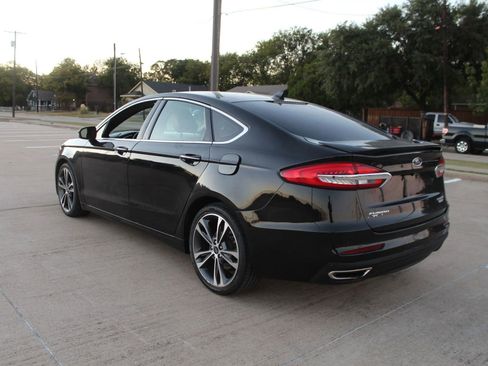 Used 2020 Ford Fusion Titanium image 10