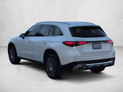 Used 2024 Mercedes-Benz GLC 300 4MATIC image 8