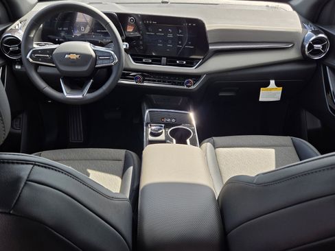 New 2026 Chevrolet Equinox LT w/ Convenience Package II image 7