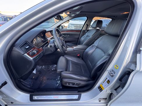 Used 2016 BMW 550i xDrive Sedan image 21