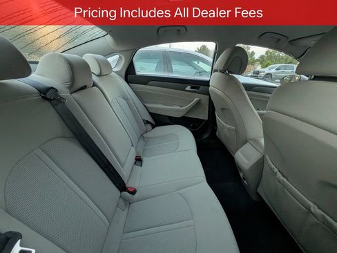 Used 2015 Hyundai Sonata SE w/ Option Group 02 FWD image 8