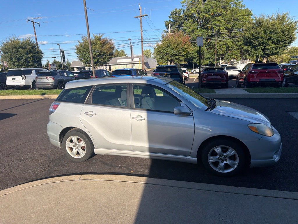 Used 2006 Toyota Matrix FWD image 2