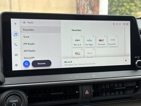 Used 2024 Toyota Prius Limited image 16