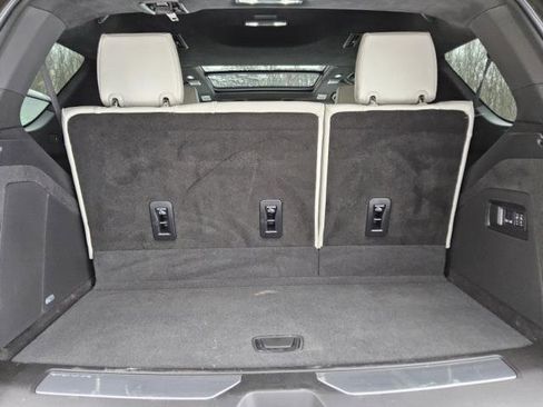 Used 2025 Cadillac Escalade V image 10