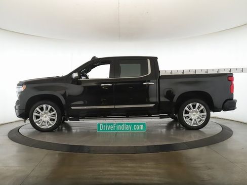 Used 2024 Chevrolet Silverado 1500 High Country w/ High Country Premium Package image 9