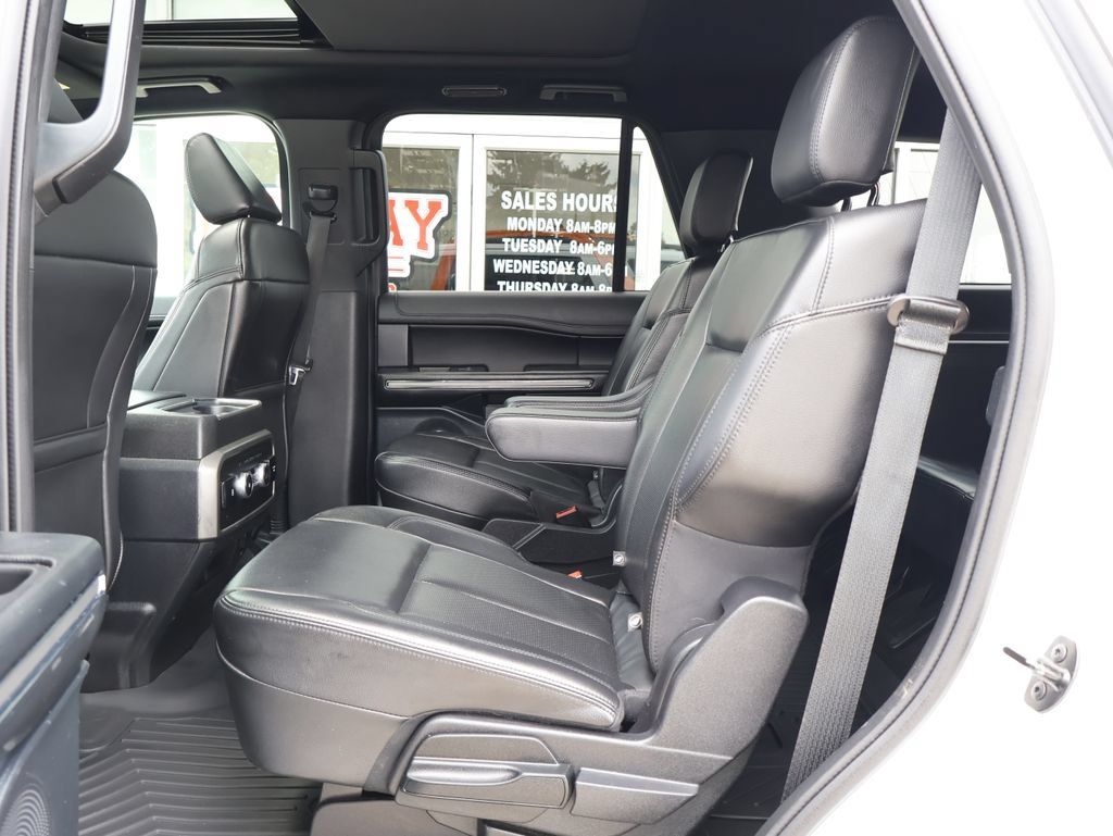 Used 2021 Ford Expedition XLT AWD/4WD image 25