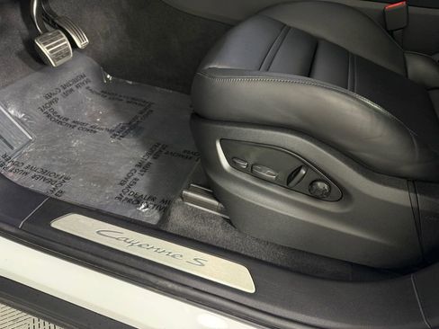 Certified 2024 Porsche Cayenne S image 21